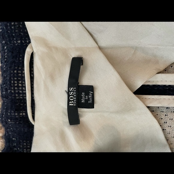 Hugo Boss blazer, size 38 - Picture 5 of 11